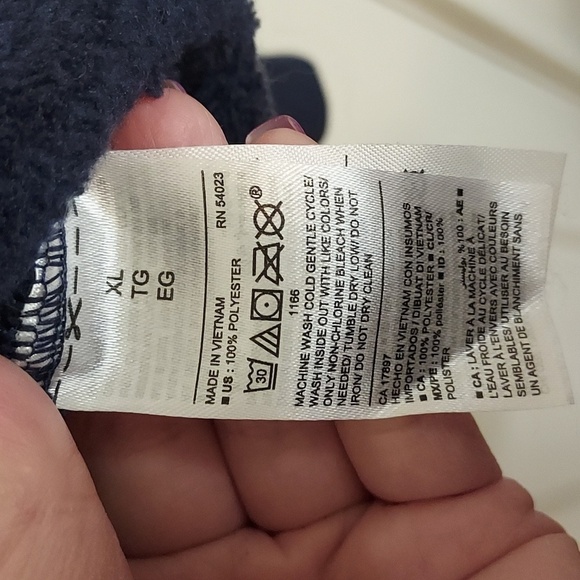 Old Navy Cropped Sherpa Half-Zip Sweatshirt - Picture 7 of 11